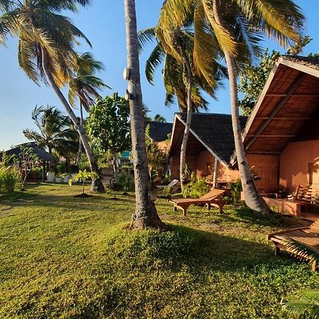 Bed and Breakfast Le Transat Ambatoloaka  Exterior foto